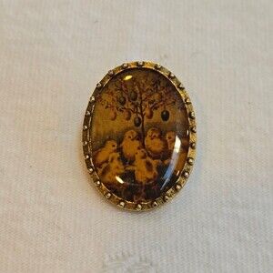Maximal Art Oval Easter Chicks and Eggs Brooch